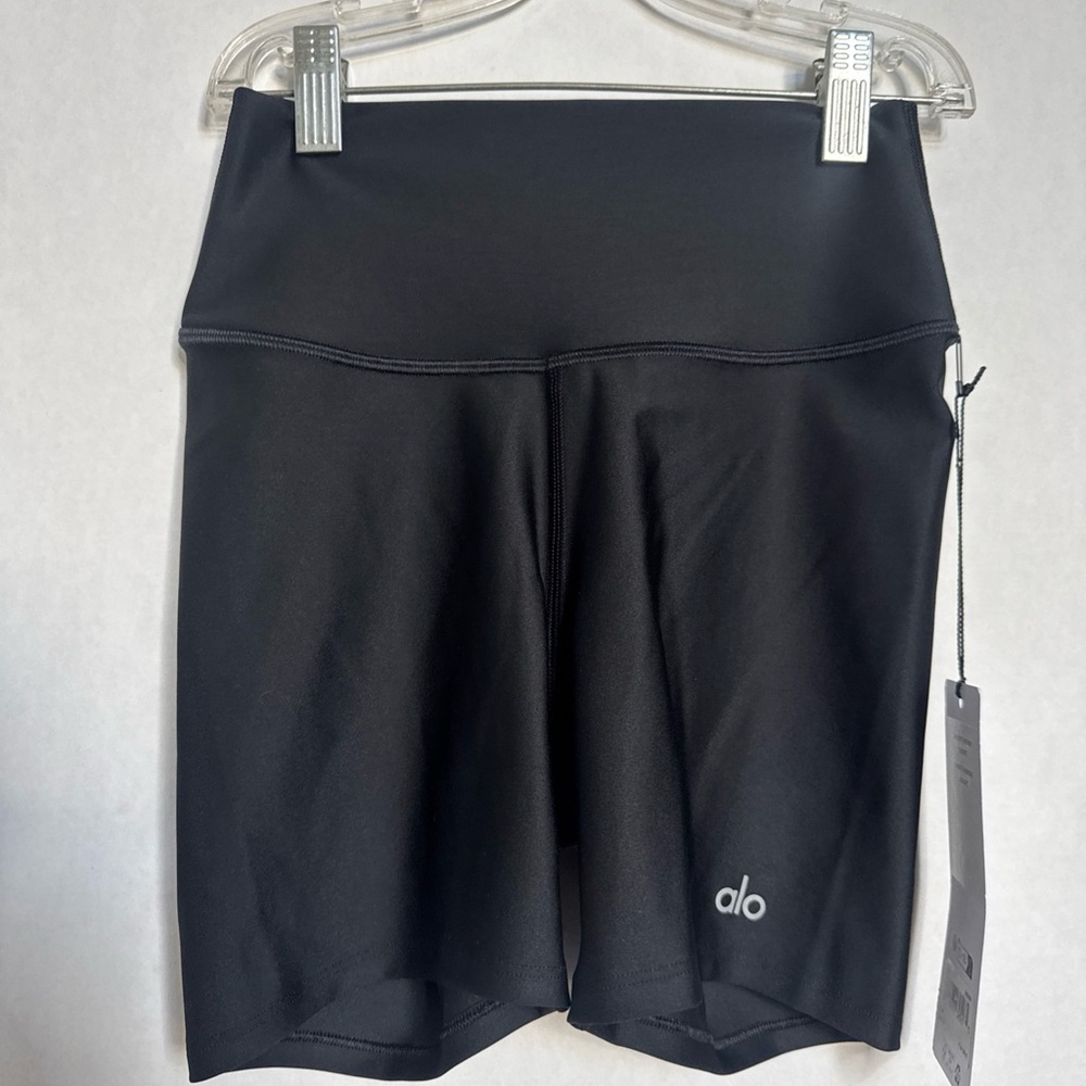 ALO YOGA Airlift Energy  Short Size XXS/XS NEW Inseam 5” Black
